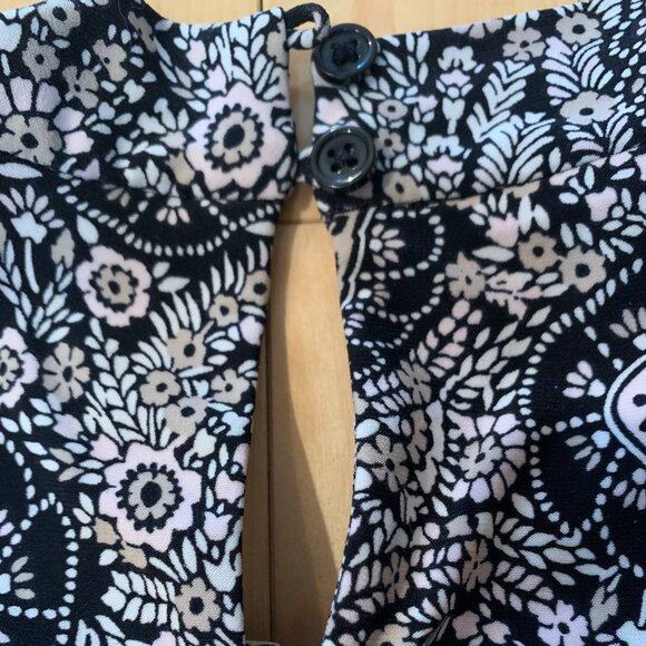 Tommy Hilfiger Women's Floral Paisley top - Picture 5 of 6